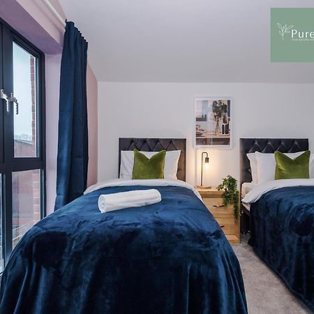 Stunning Five Bedroom Manchester House With Free Parking By Purestay Short Lets & Serviced Accommodation Εξωτερικό φωτογραφία