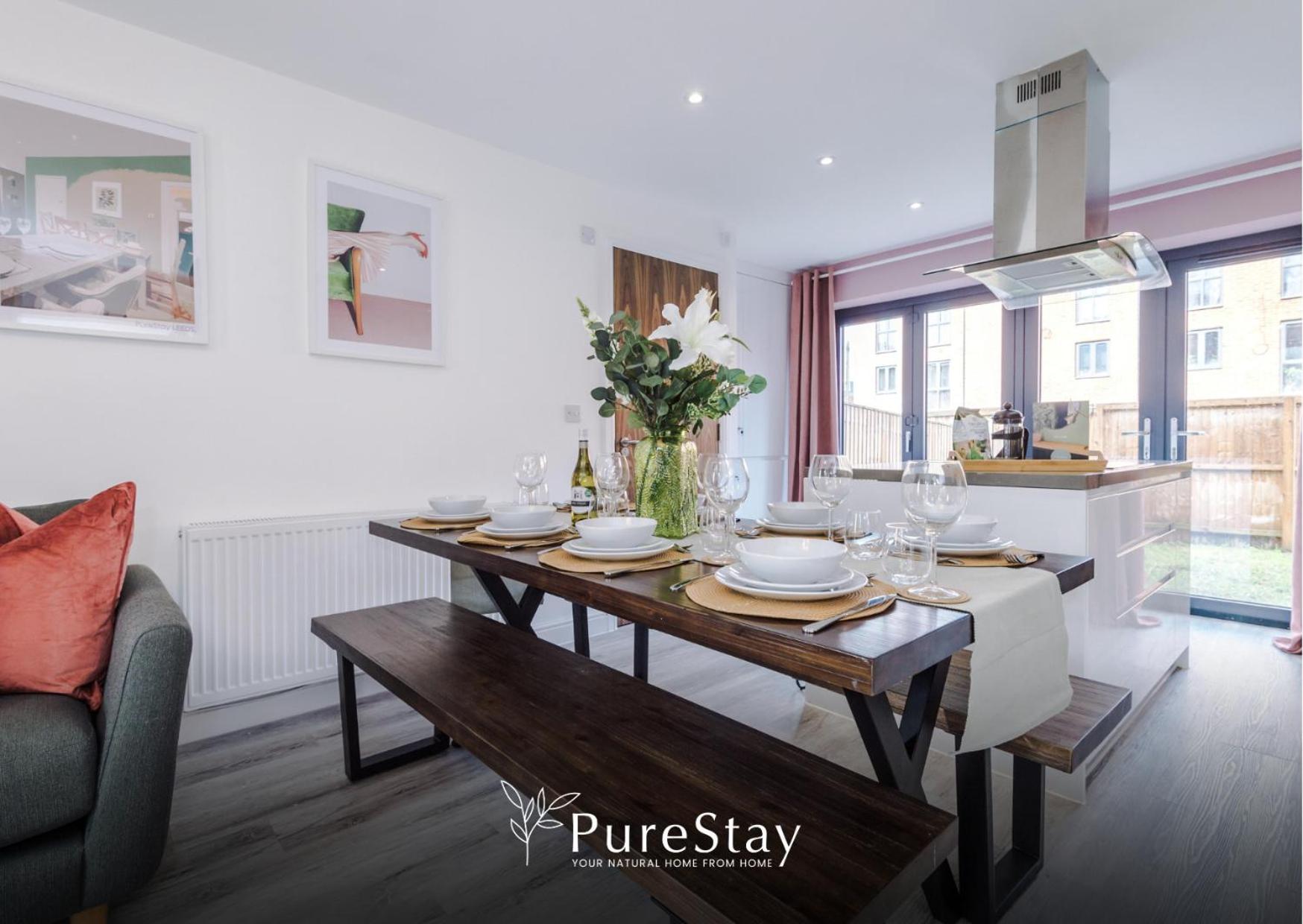 Stunning Five Bedroom Manchester House With Free Parking By Purestay Short Lets & Serviced Accommodation Εξωτερικό φωτογραφία