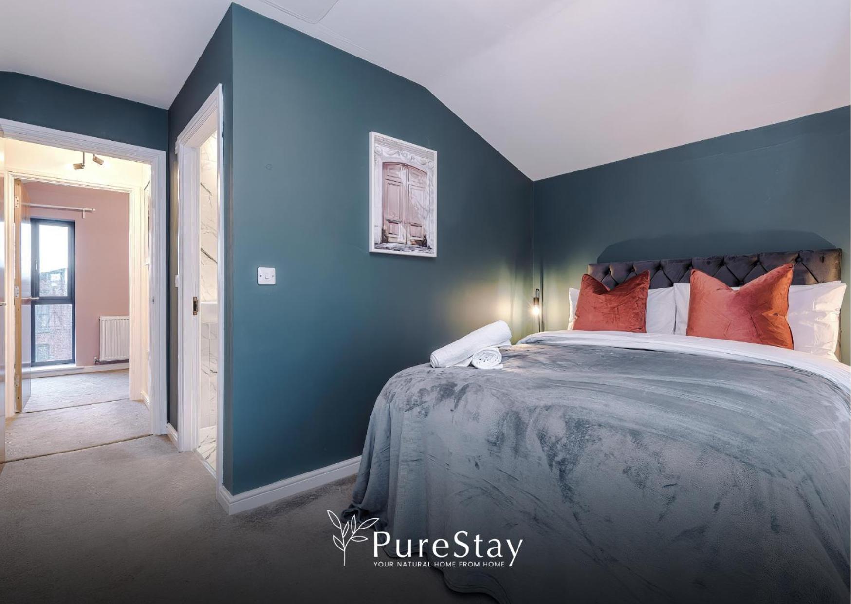 Stunning Five Bedroom Manchester House With Free Parking By Purestay Short Lets & Serviced Accommodation Εξωτερικό φωτογραφία